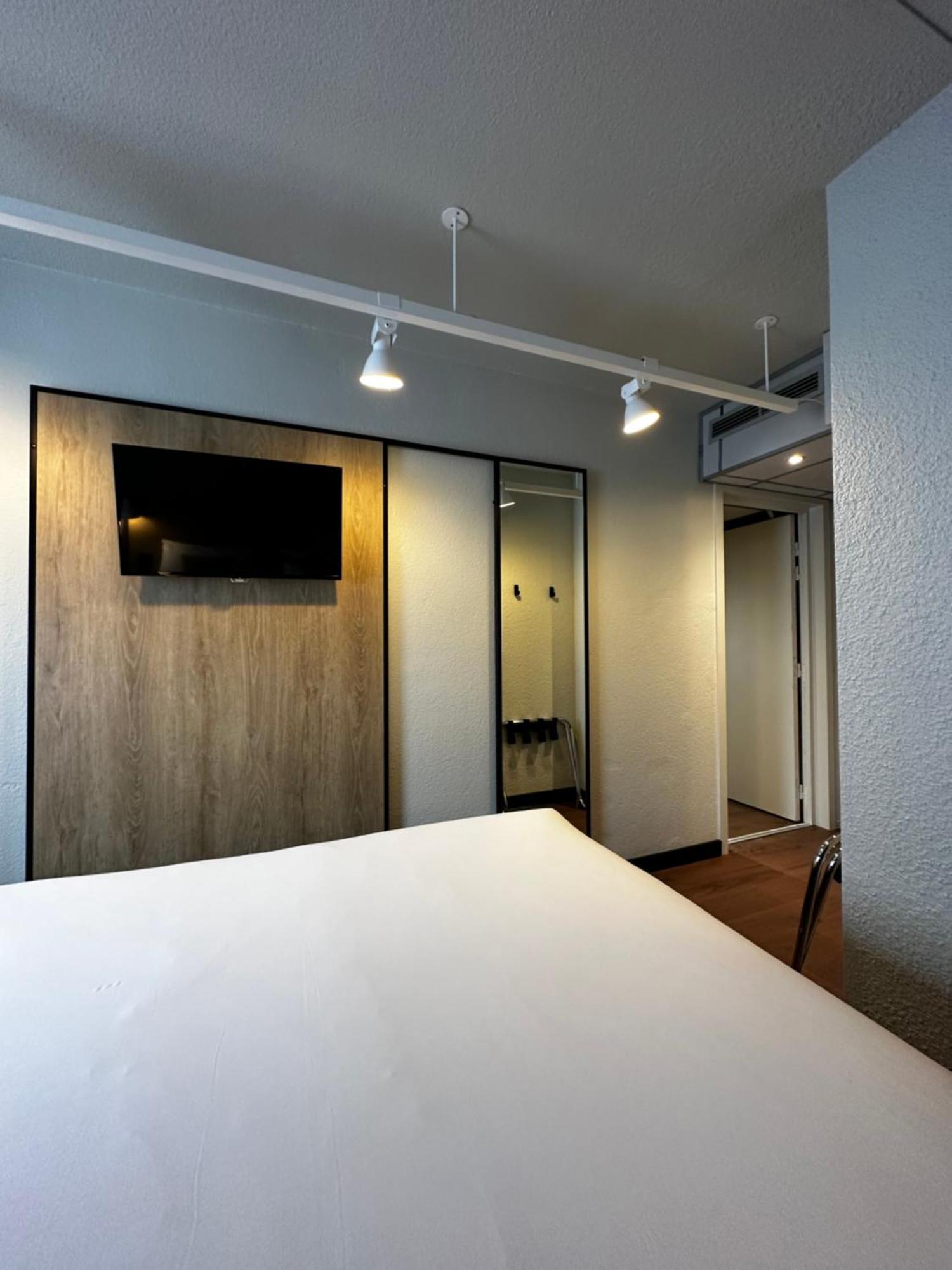 Ibis Saint-Malo Madeleine Hotel Екстериор снимка